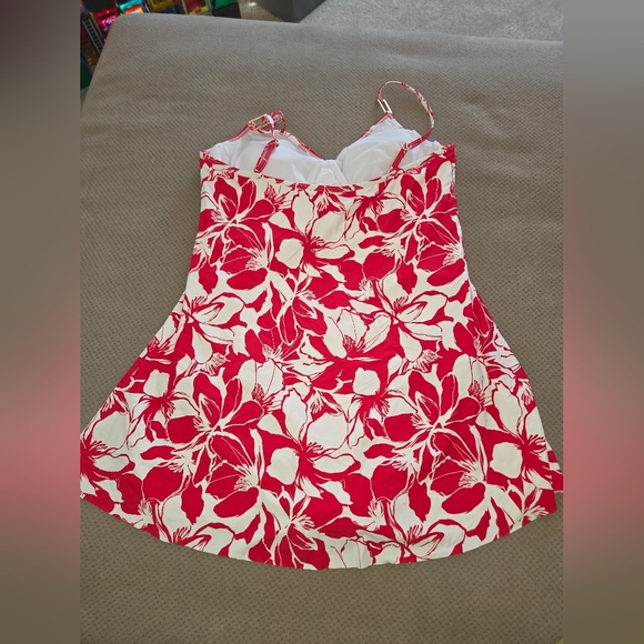 Liz Claiborne women's size 14 one-piece swimsuit - Picture 12 of 16